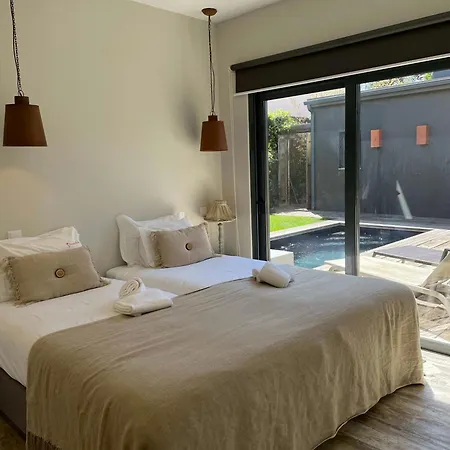 Oasis - W Pool Near Centre Willa